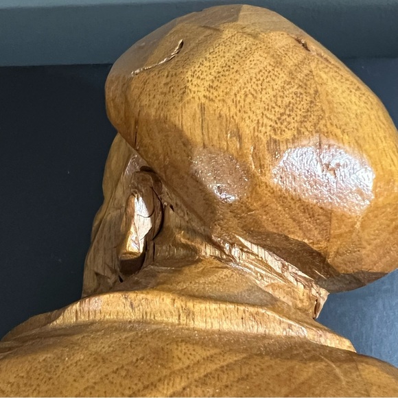 Vintage Quebec Folk Art Old Man Wood Sculpture signed by artist - Picture 10 of 15